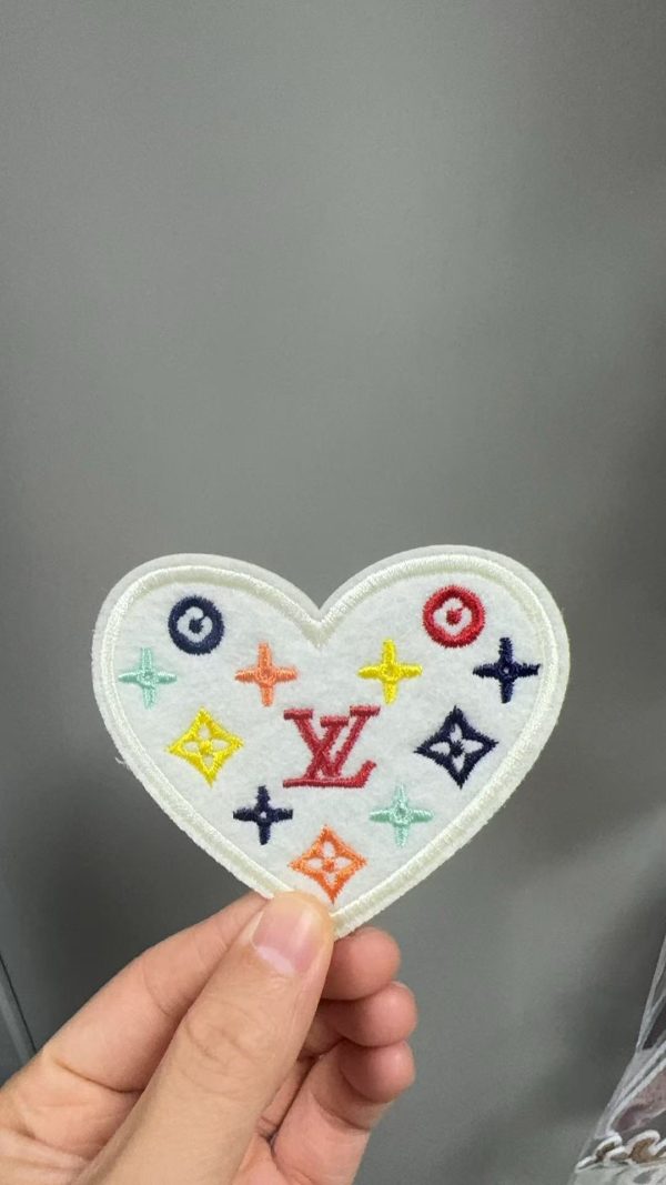 Small patches-32